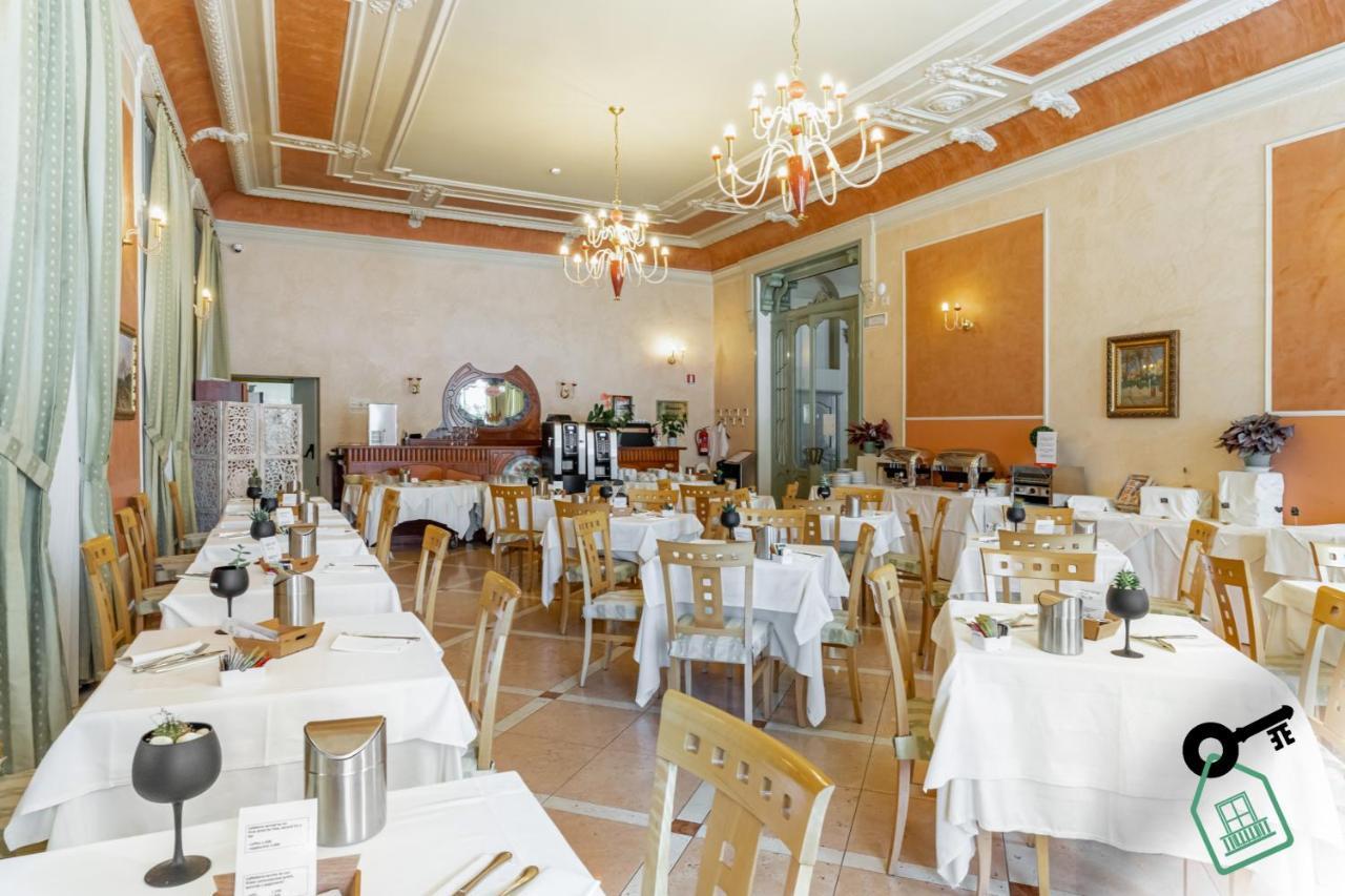 Hotel Rooms Lago Maggiore Verbania Ngoại thất bức ảnh